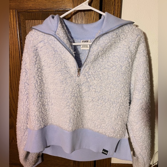 Bundle of clothes!! about 30 pieces here. good brands only worn a few times! :) - Picture 2 of 12